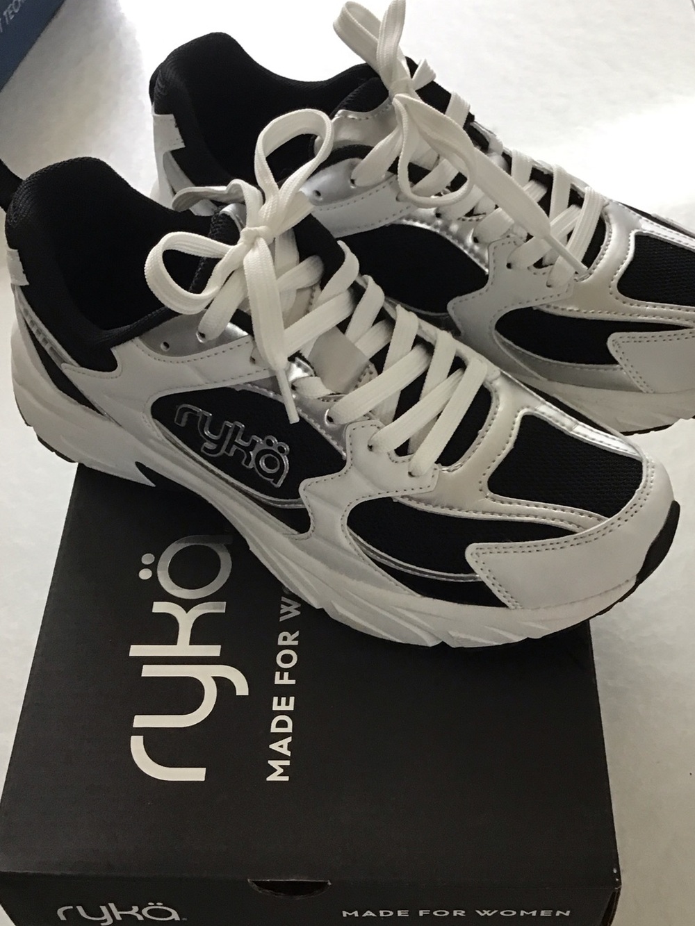 Ryka Black and White Womens Athletic Sneakers/ 8.5